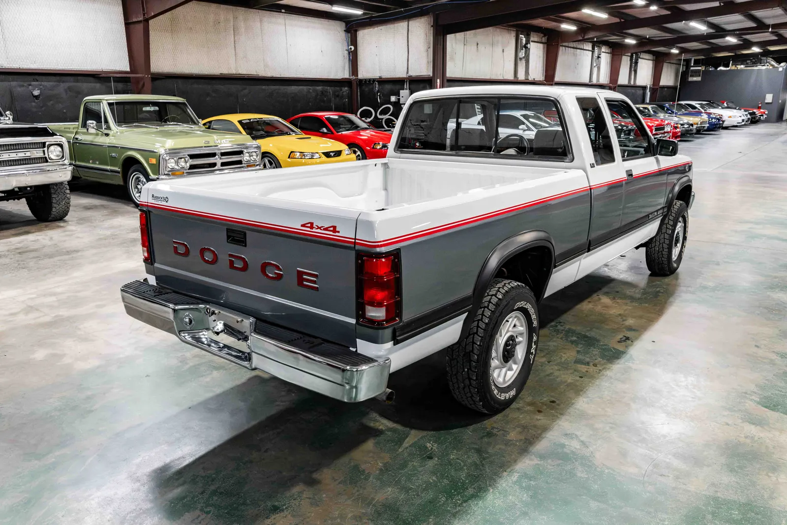 1992-Dodge-Dakota-Bright White Silver Metallic-597743-37.jpg